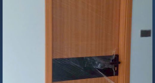 Cửa gỗ Austdoor cho phòng tắm có nên dùng không?